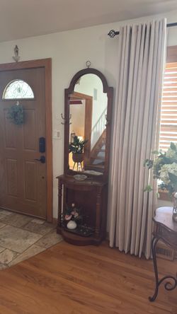 Vintage entry table with mirror
