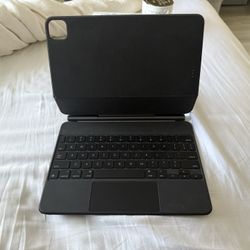 iPad Pro 11inch Magic Keyboard 