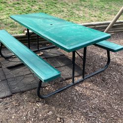 Lifetime picnic Table - Free 