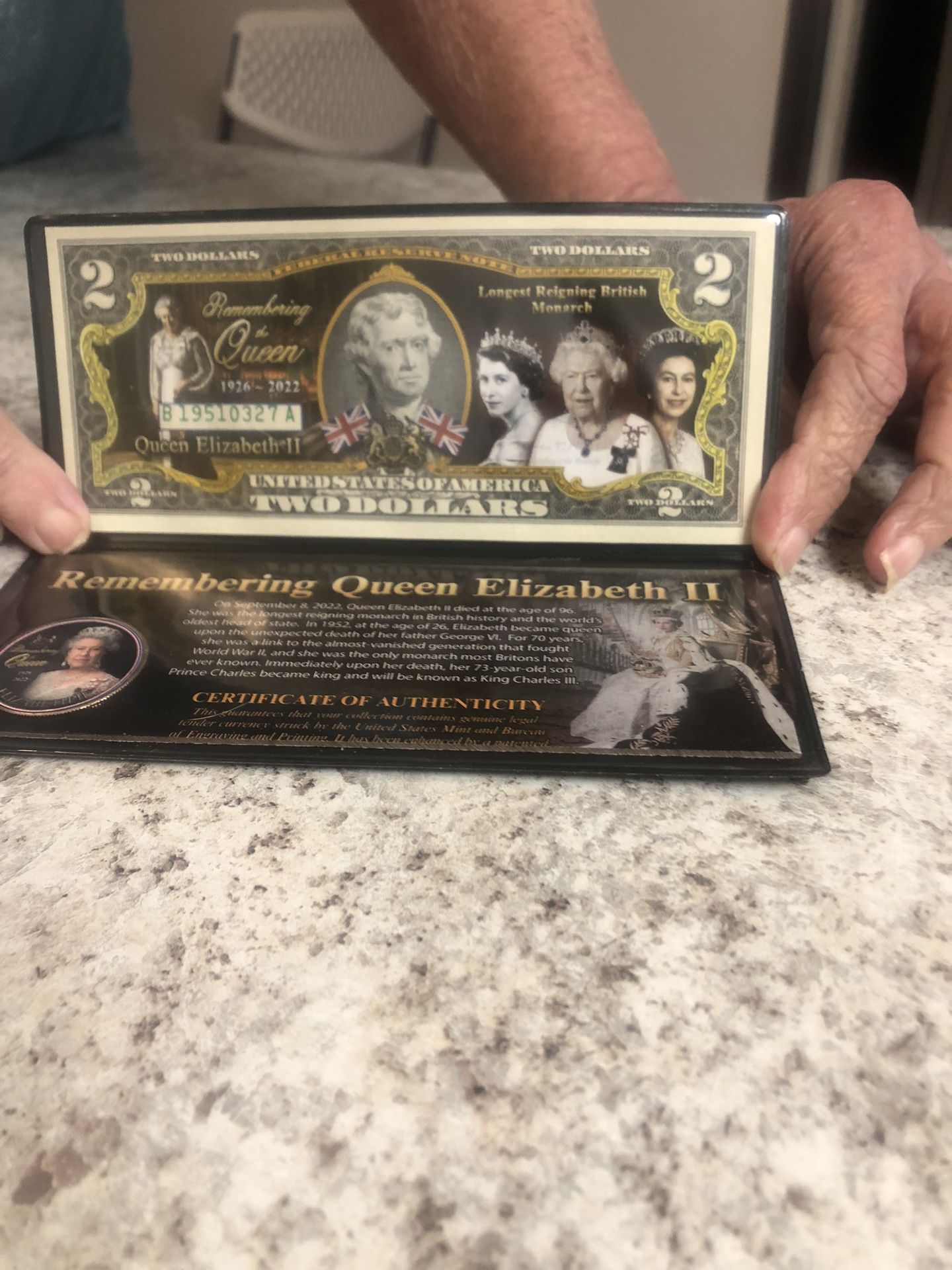 Commemorative Queen Elizabeth 2 Dollar Bill