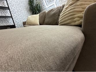 FREE DELIVERY Tan sectional w/ reversible chaise