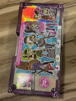 LOL Surprise OMG Remix Super Surprise 70+ Surprises, 4 Fashion Dolls & 4 Dolls