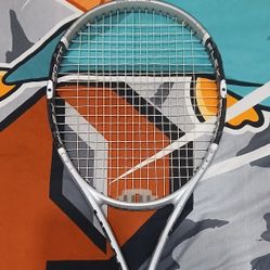Head Flexpoint Radical tennis racquet