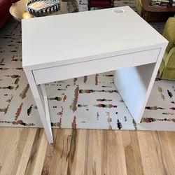 IKEA Micke Desk