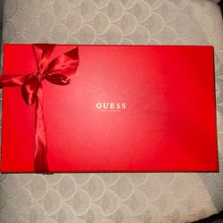 BRAND NEW GUESS Gift Set!