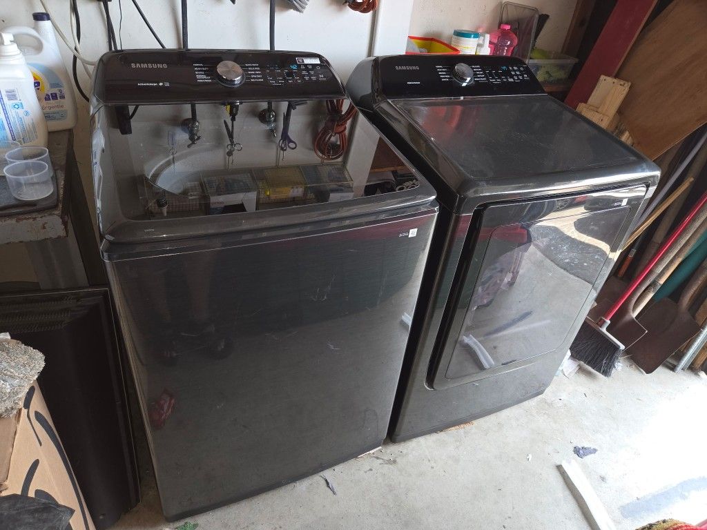 Black Washer And Dryer