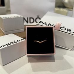 Pandora Ring