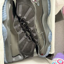 Jordan 11 Cap And Gown