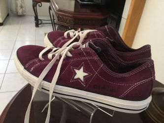 Converse tennis shoes