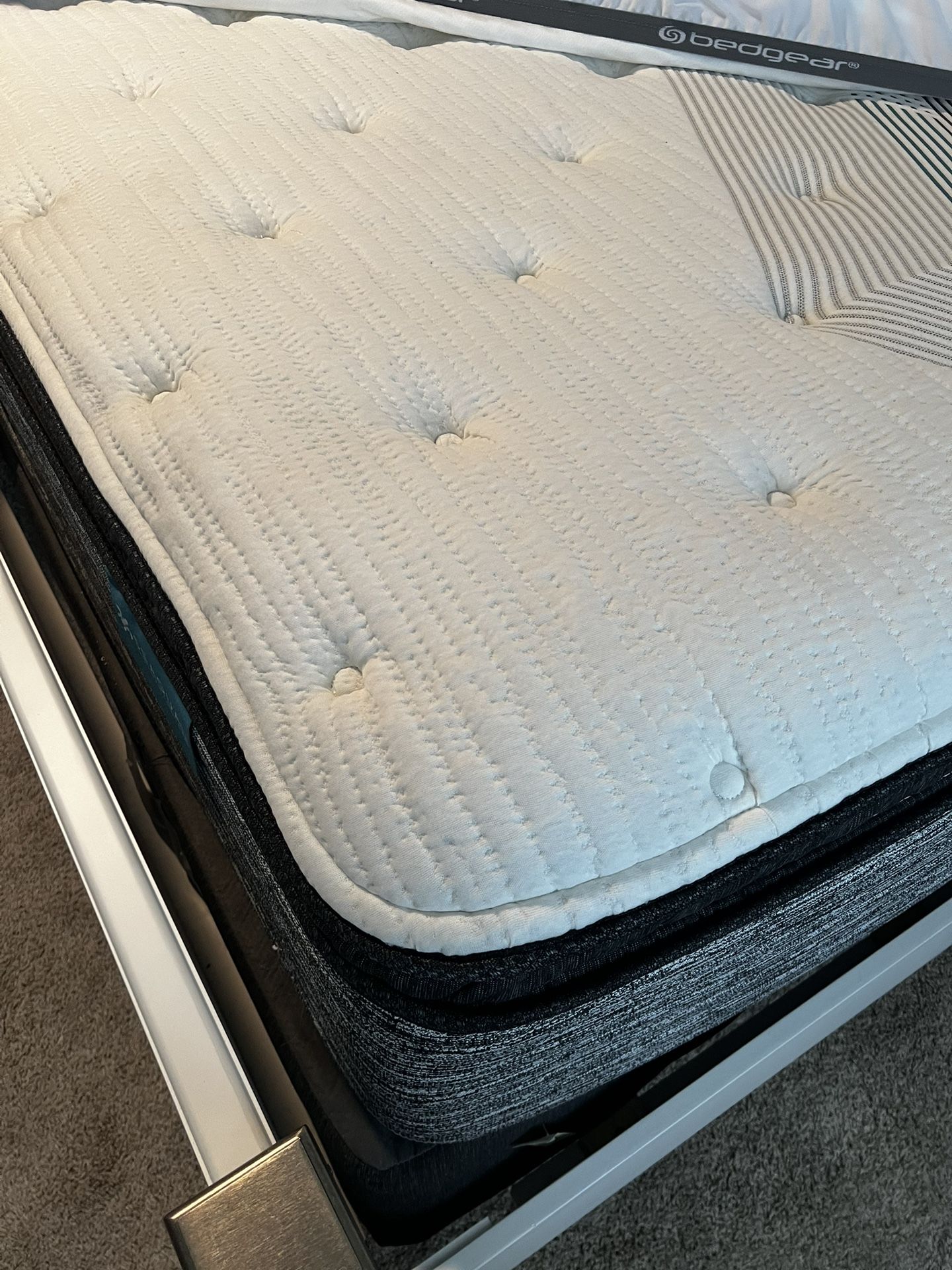 King Beautyrest Harmony Lux Pillow top Mattress With 9”box spring