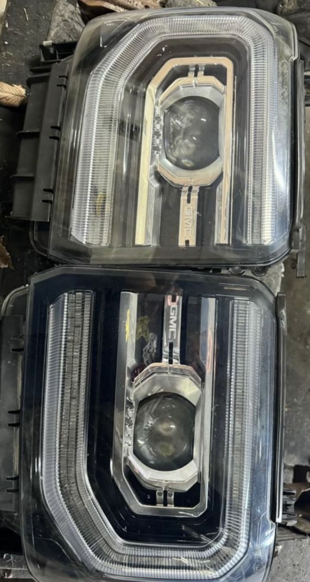  Headlight  Gmc Sierra Denali 14/18