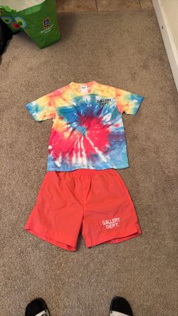 Gallery set