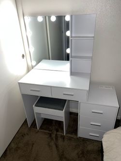 Makeup Vanity