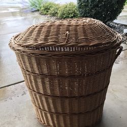Wicker Basket With Lid