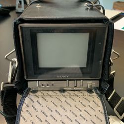 Sony Trinitron KV-4000 Vintage Portable TV, Case, Batt Pack!