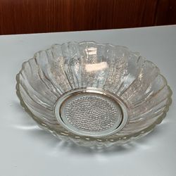Vintage Glassware bowls Daisy shapes