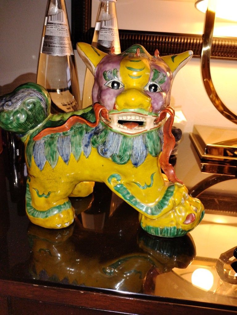 Porcelain hand painted Chinese "Foo Dog"