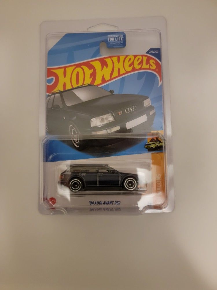 Hot Wheels-' 94 Audi Avant RS2 (Super Treasure)