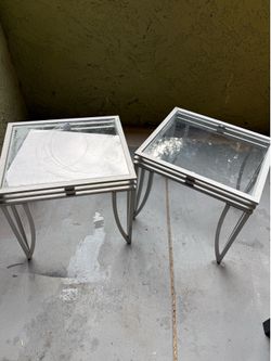 Balcony tables