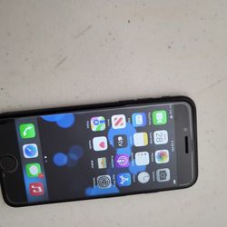 Apple iPhone 7 128 GB UNLOCKED. COLOR https://offerup.com/redirect/?o=QkxBQ0suV09SSw== VERY WELL.PERFECT CONDITION. 