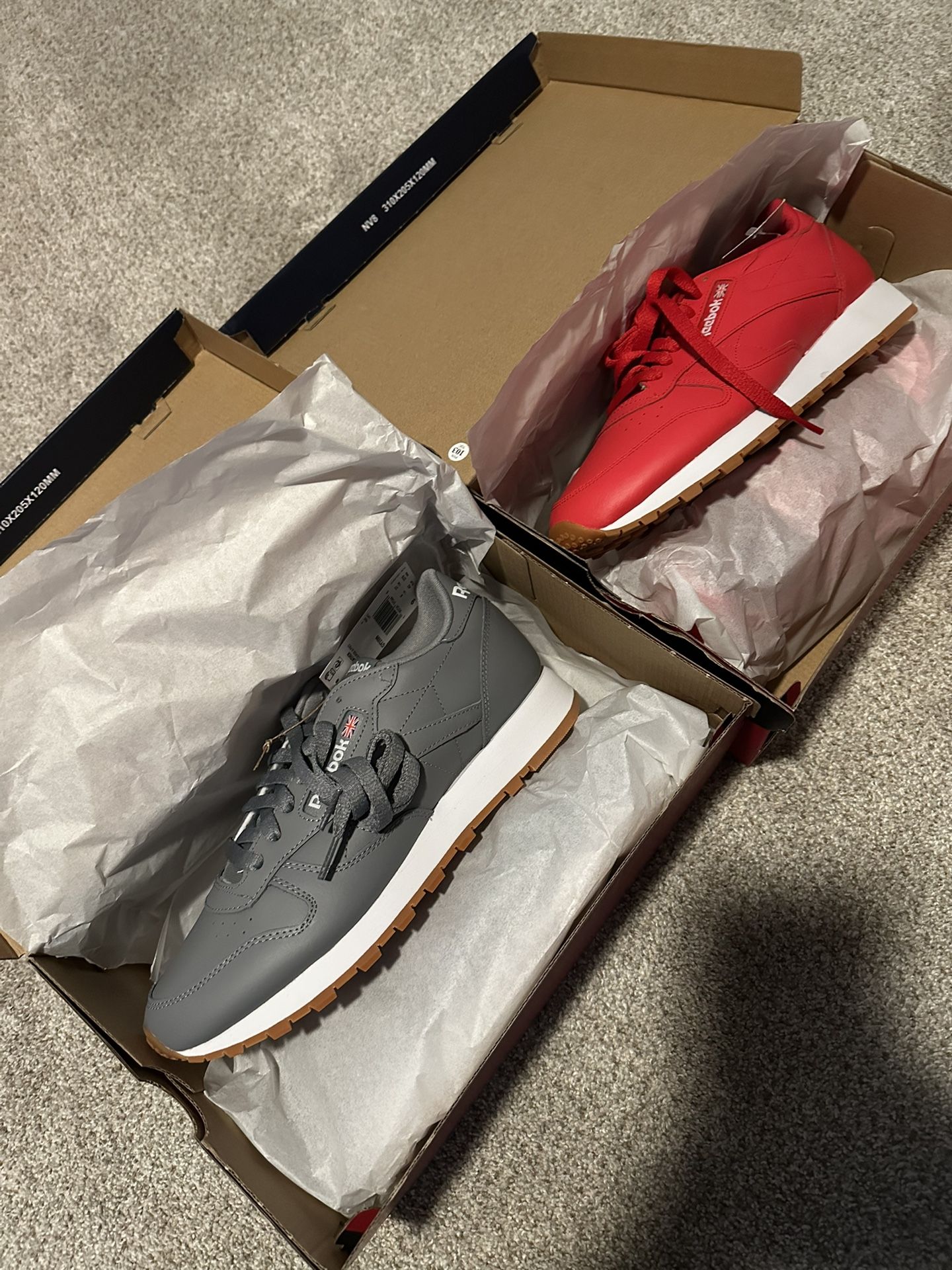 Reebok Classics / Mens Size 9 Brand New In Box