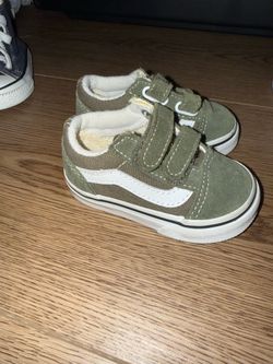 Girls shoes
