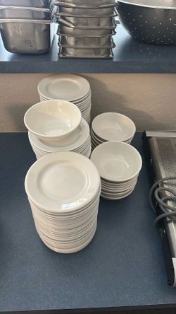 unbranded 6in porcelain rounded plates
