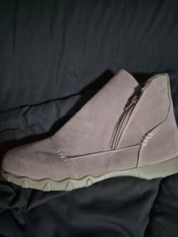 Light pink boot