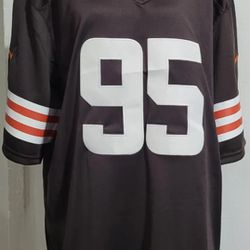 NFL team in style with this Nike Large Myles Garrett #95 Cleveland Browns Vapor Limited Jersey.