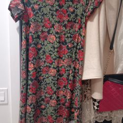 LULAROE WOMANS DRESSES MED AND LARGE 10.00 Each