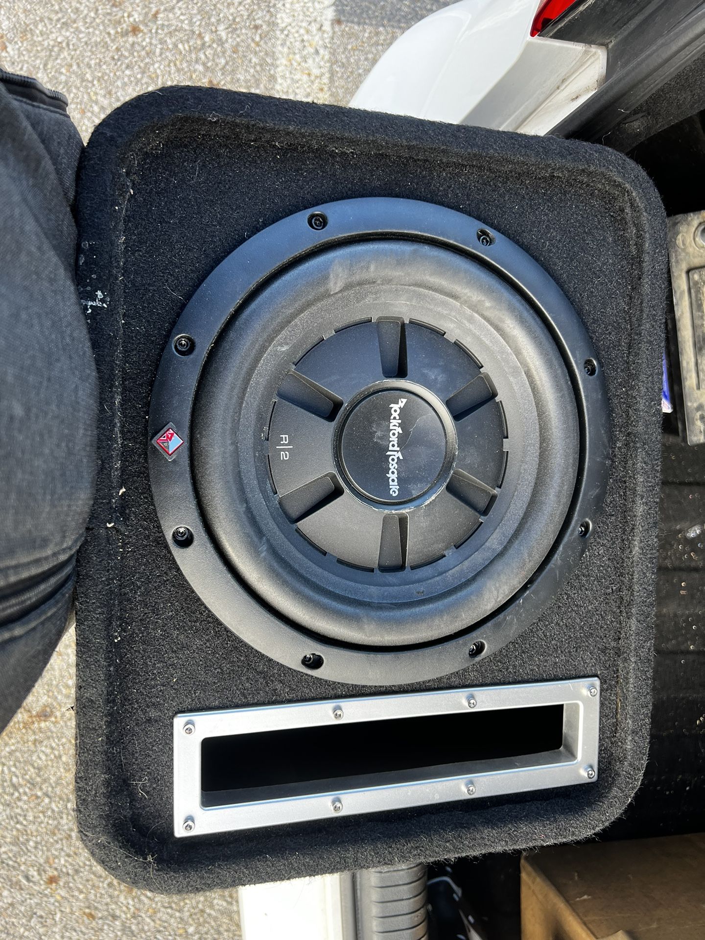 Rockford Fosgate R2 Subwoofer and Memphis Audio SRX250.1 amp $200 OBO
