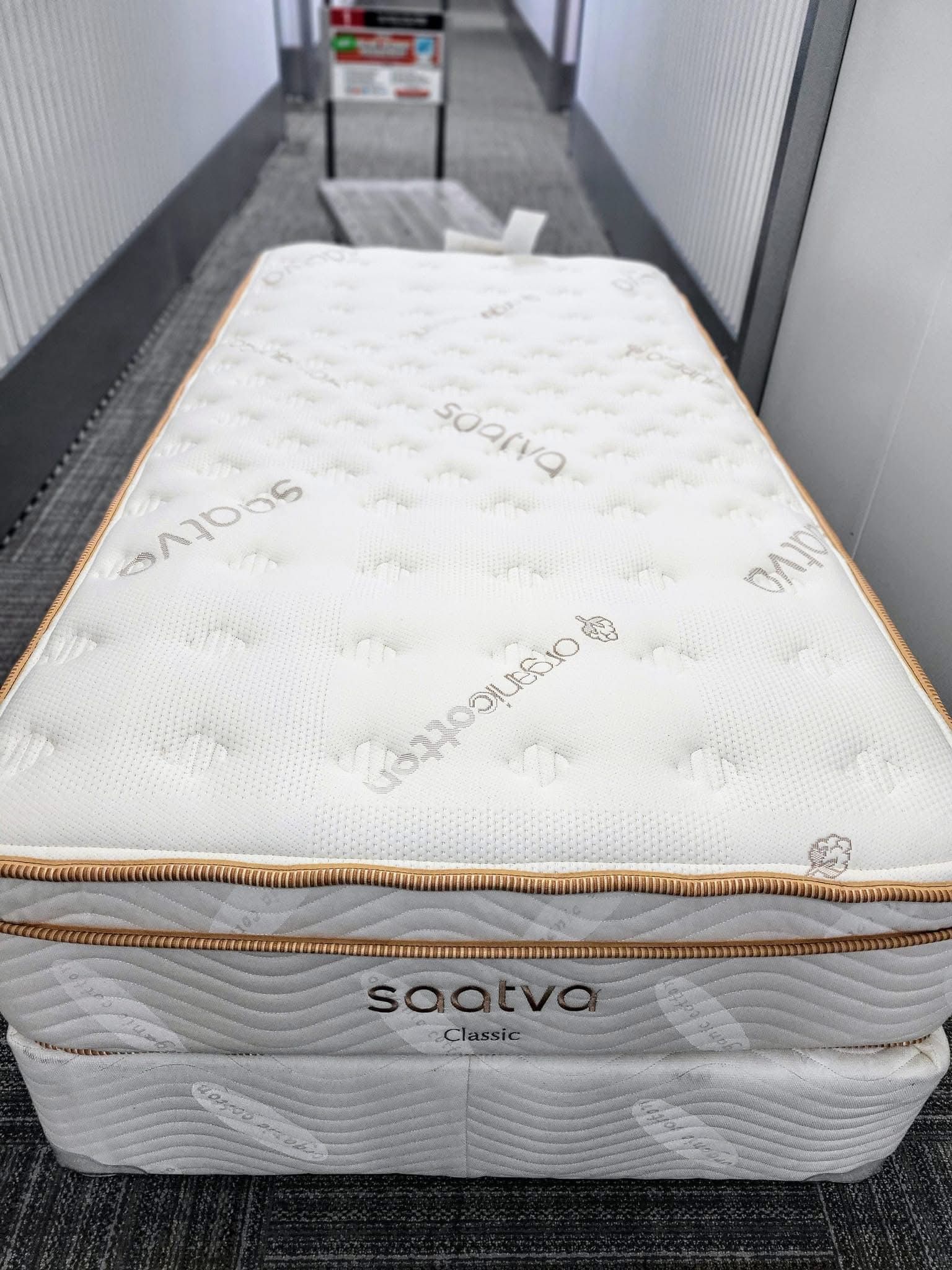 Saatva "Classic" Twin Mattress - Like New Condition