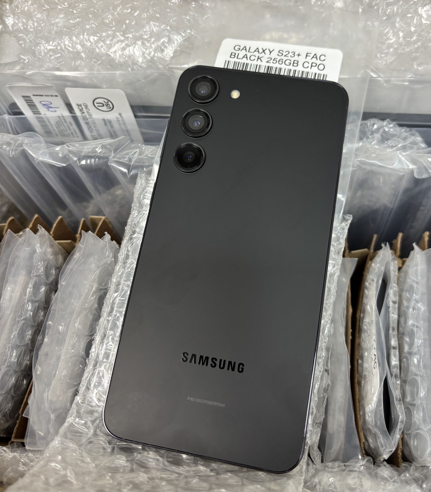 Galaxy S23+ Plus 5G Factory Unlocked 256GB  new unlocked ( Not renew )