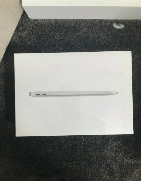Apple MacBook Air 13in (256GB SSD, M1, 8GB) Laptop