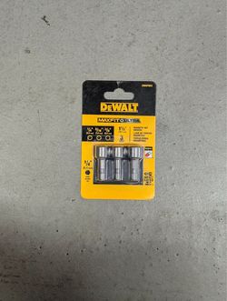 Like New DEWALT MAXFIT ULTRA Steel Nut Driver Set (3-Piece).
