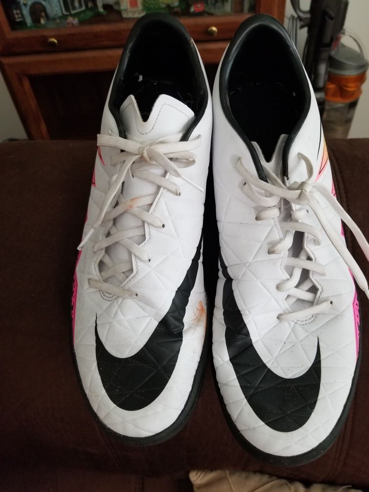 Nike soccer cleats size 13 mens