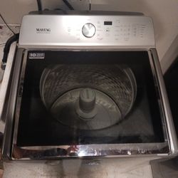 Maytag Washer Leas Than 2 Years Old Paid 900$$ 