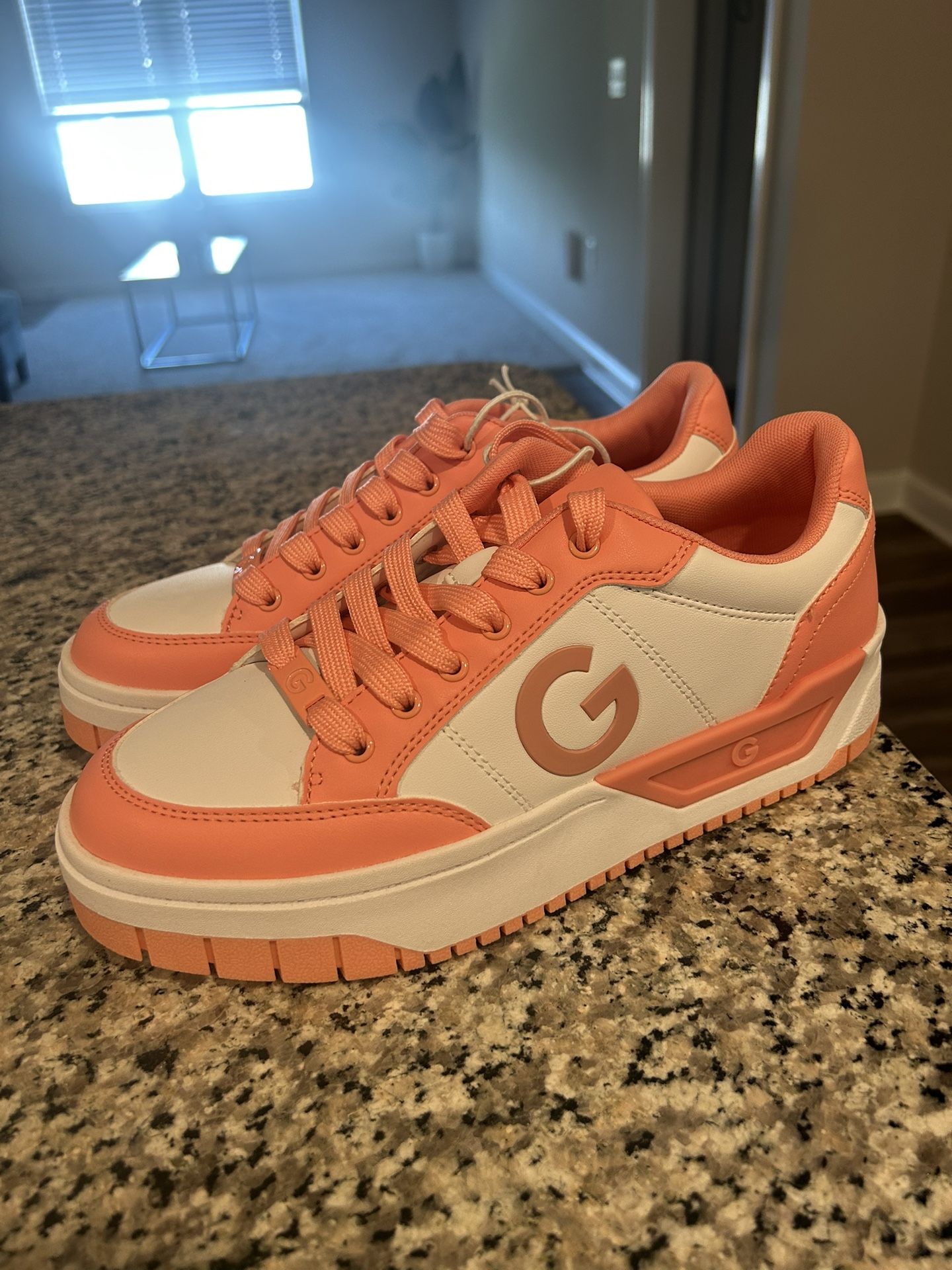GBG Los Angeles Sneakers For Women Size 9 1/2.