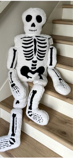 Halloween 5ft stuffed skeleton