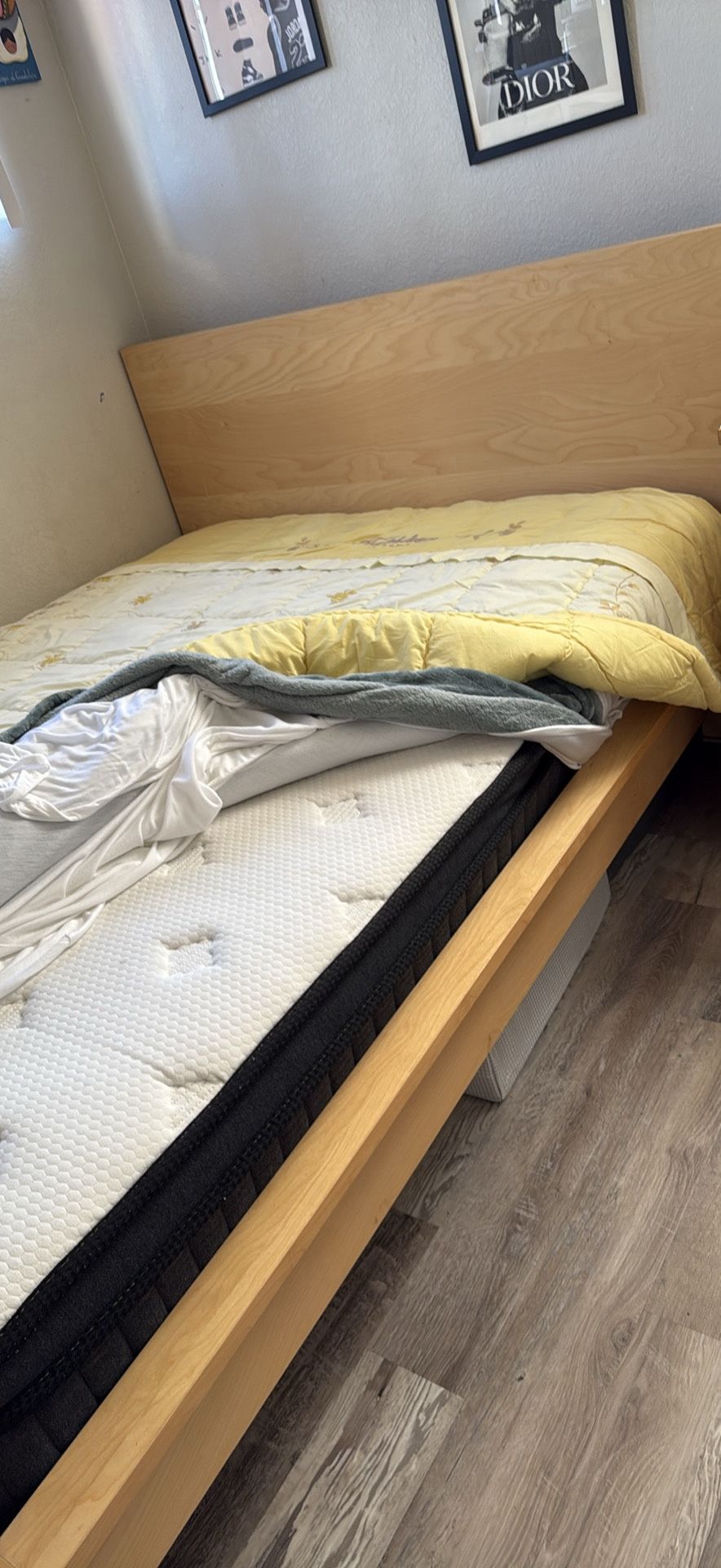 Full Size Bed Frame With Mattress