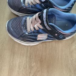 Girls sketchers tennis shoes size 12, see description.only msg for pickup