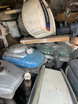 VINTAGE OUTBOARD MOTORS   BUY ONE ,  GET ONE FREE!