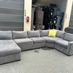Sectional Couch 