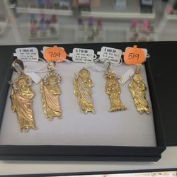 14k Gold Pendant Different Grams Different Prices If You Interested Please Make Sure You Ask For Maribel Thank You 