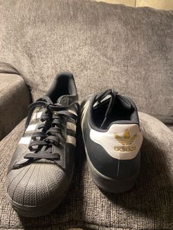 Men Adidas shell toe new size 11
