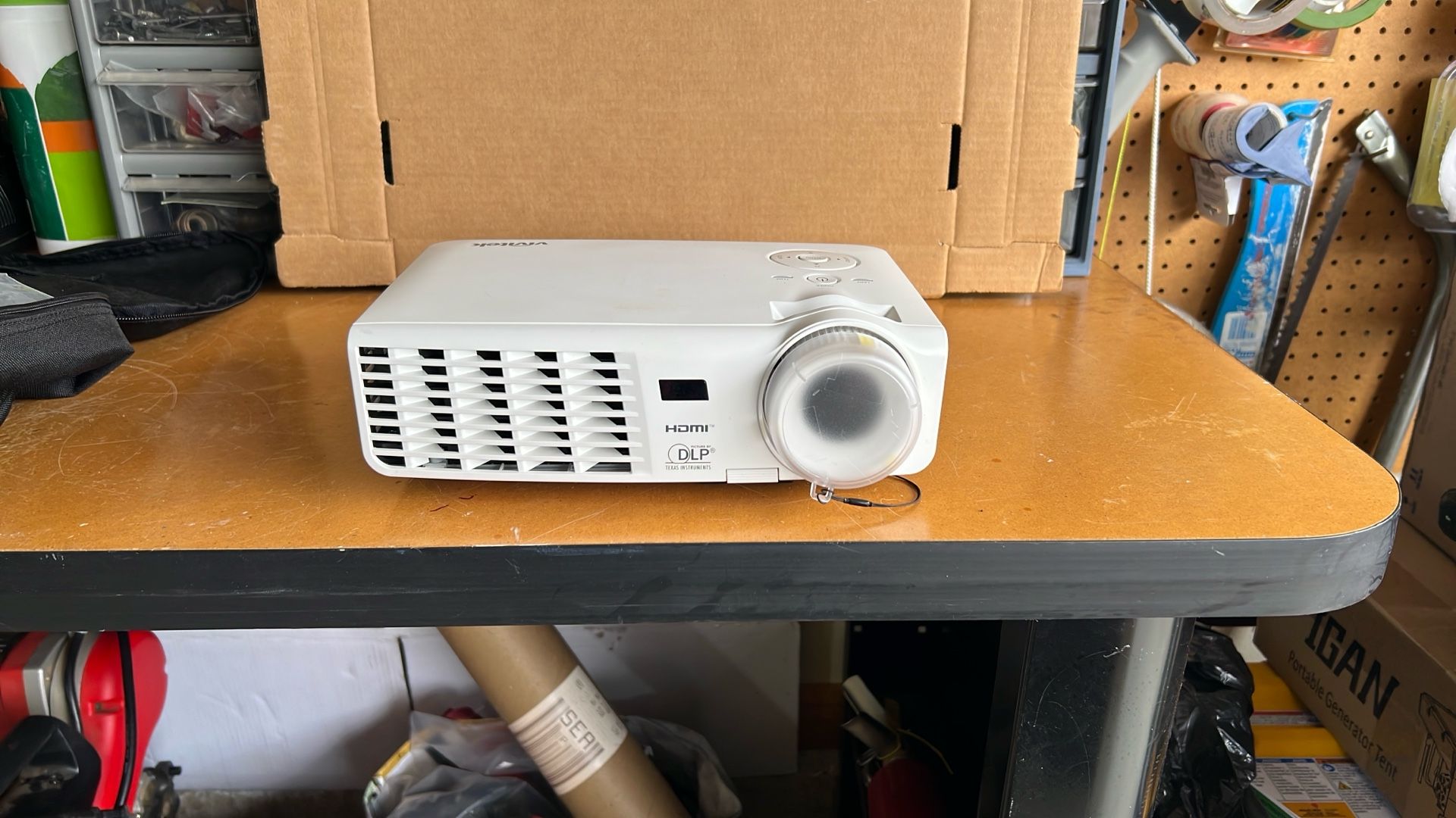 Vivitek Projector