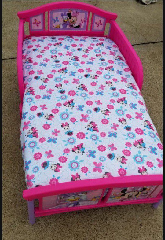 Minnie Toddler Bed With Mattress New