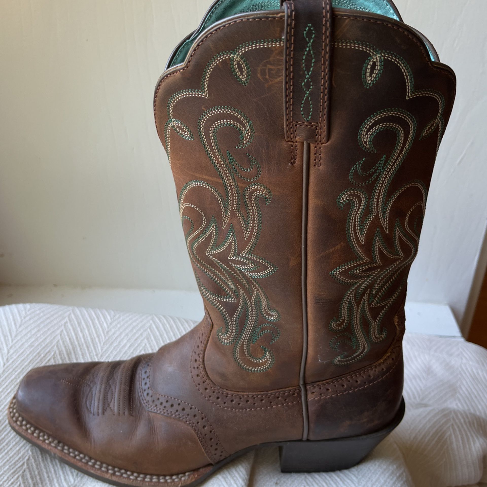 Women’s Boots Ariat Size 8.5 Regular