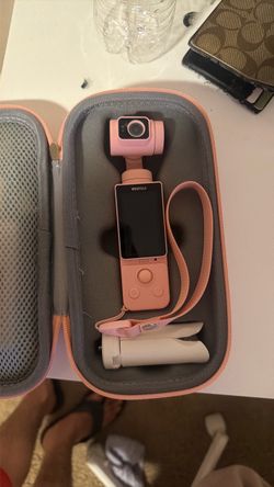 Vivitar 3-Axis 4k pocket Camcorder