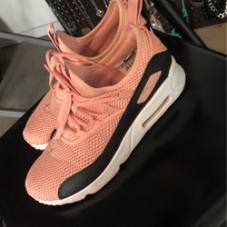 Nike Sz 7y 8.5 Women’s